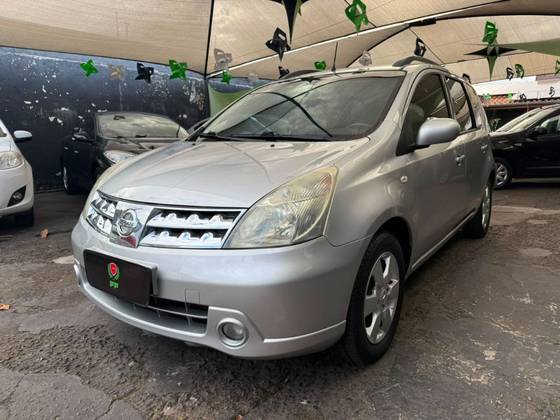 NISSAN LIVINA 1.8 SL 16V FLEX 4P AUTOMÁTICO NISSAN LIVINA 1.8 SL 16V FLEX 4P AUTOMÁTICO